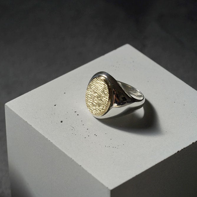 Signet Ring < 18K × silver >
