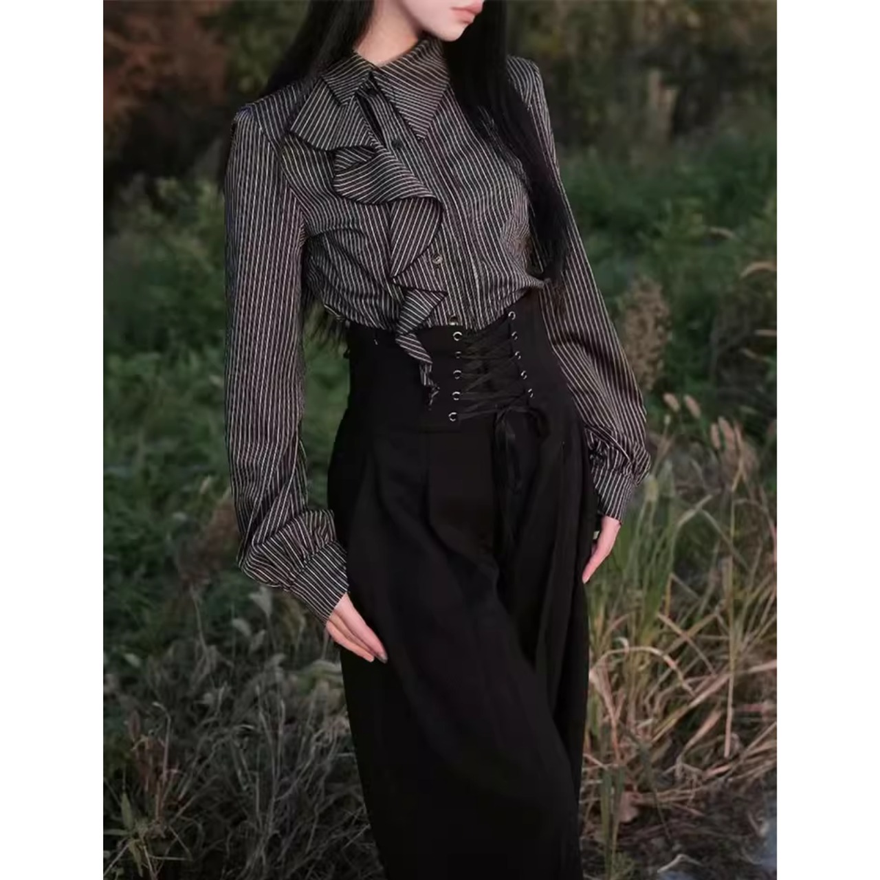 レベルズ・エレガンス　アシメフリルブラウス&レースアップパンツ　セットアップ　M25070