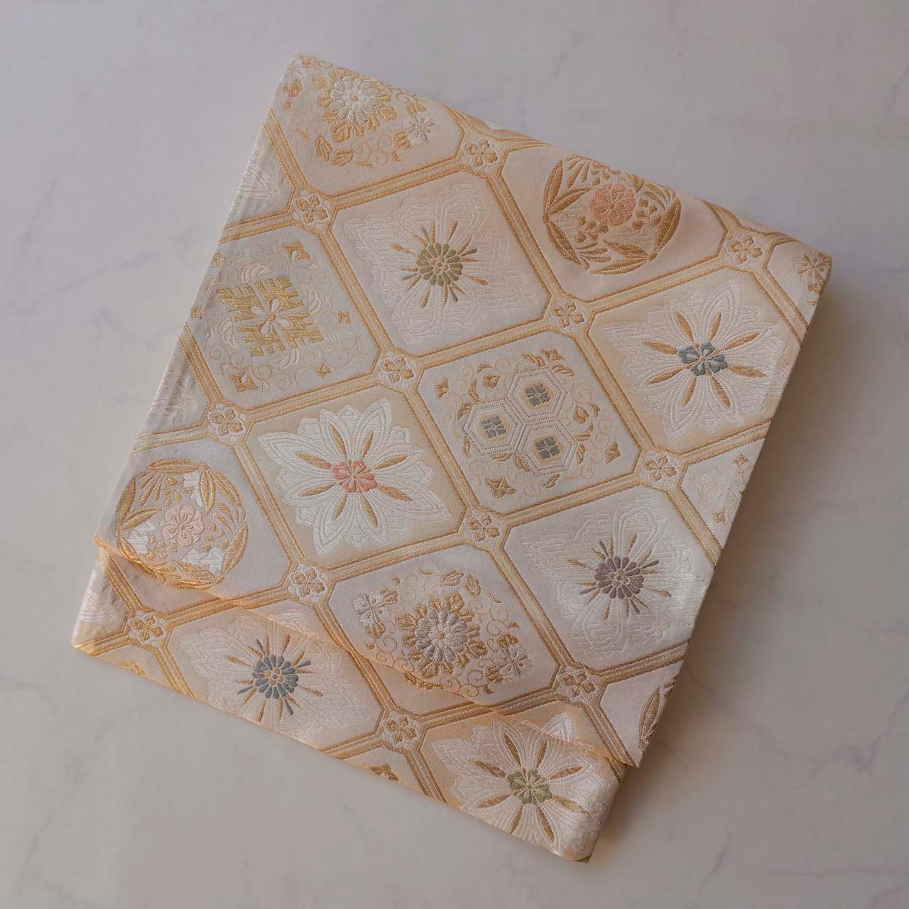 【ふくろ帯】練色地 菱花文 ふくろ帯