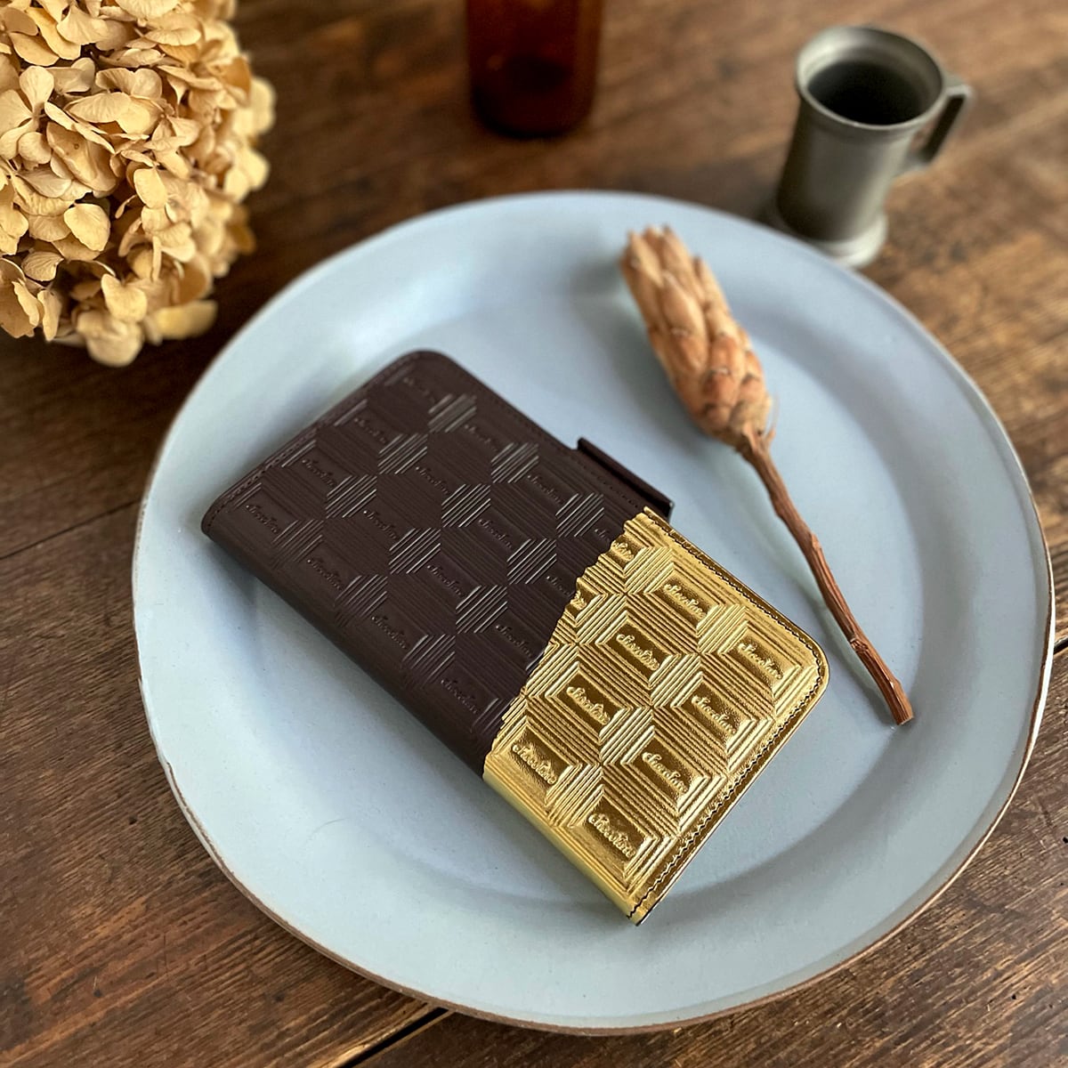 ◎新品未使用◎trooms 牛革 チョコレート 手帳型スマホケース 多機種対応型 2d9e9970f9cae53679d30fdb1a71ef