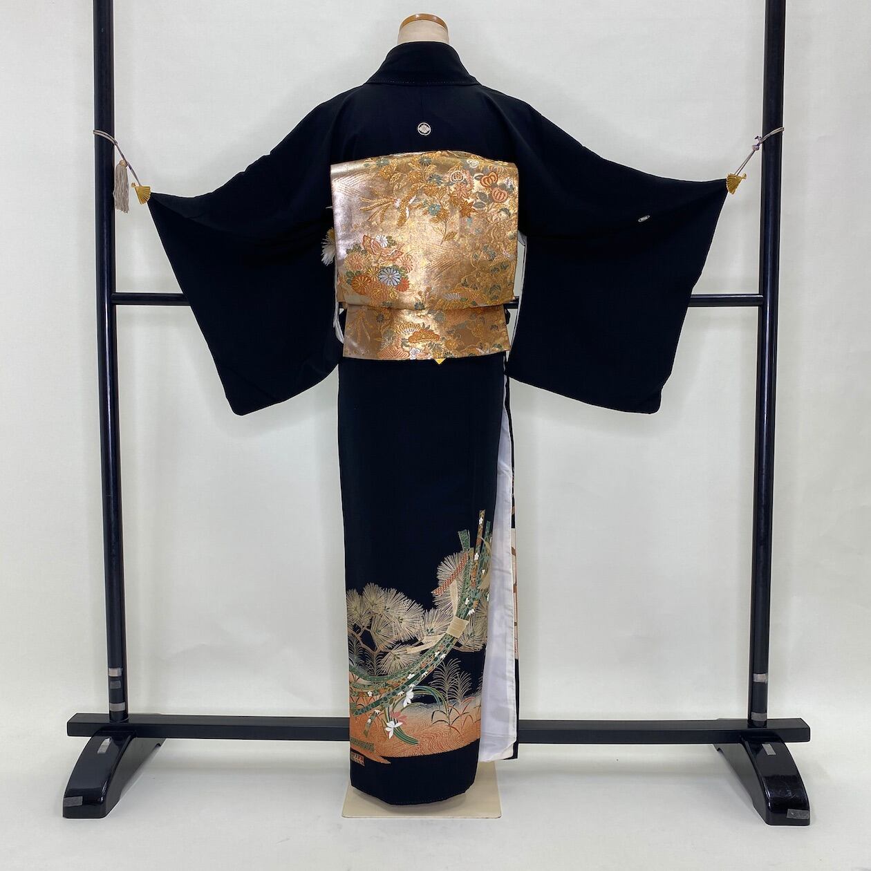 美品 黒留袖 袋帯 帯揚げ 帯締め 絶え 末広 5点セット 相良刺繍 身丈164cm