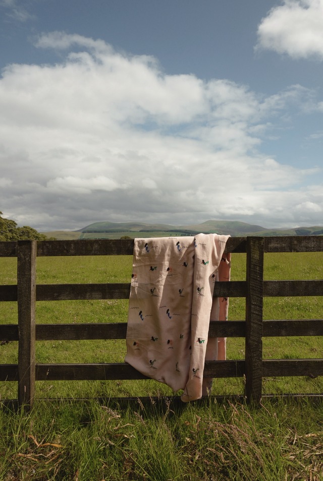 《即納》outlet ALLOVER EMBROIDERY MERMAID TABLECLOTH