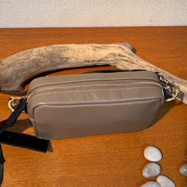 BARDOT ROSE 再入荷!ベルトがポイント◎ショルダーバッグ