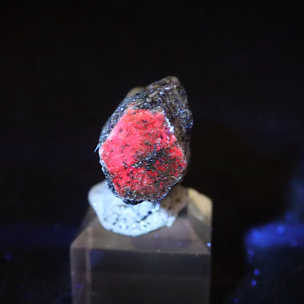 カリフォルア産 コランダム ルビー サファイア 原石 17.4g CRD136 鉱物