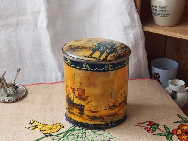 イギリスアンティーク　SWEET TIN