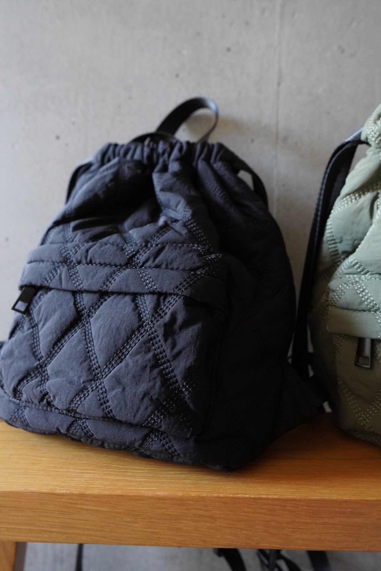 Quilted medium backpack ／2color