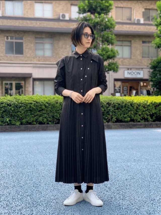 Meagratia Layered pleats dress black