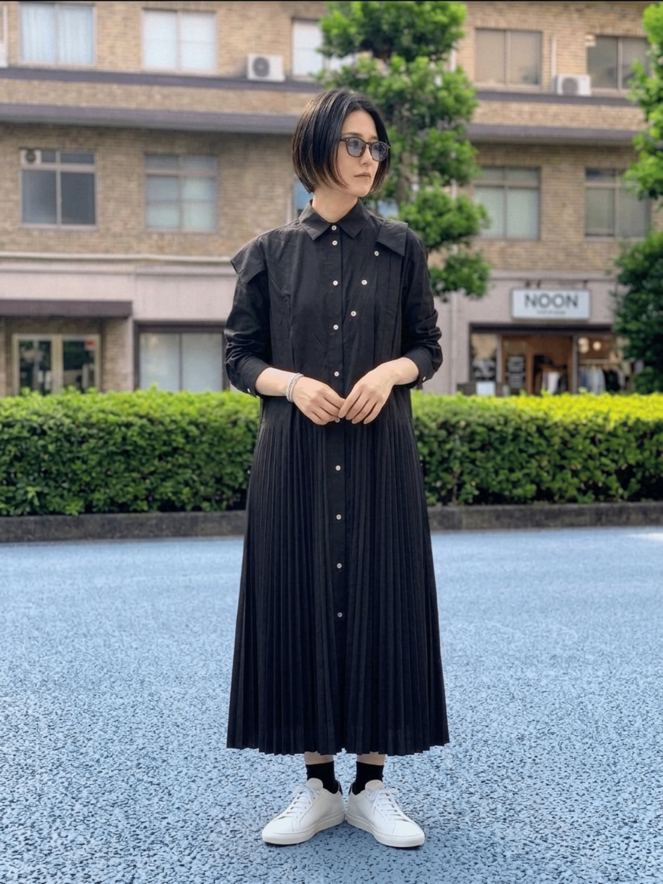 Meagratia Layered pleats dress black