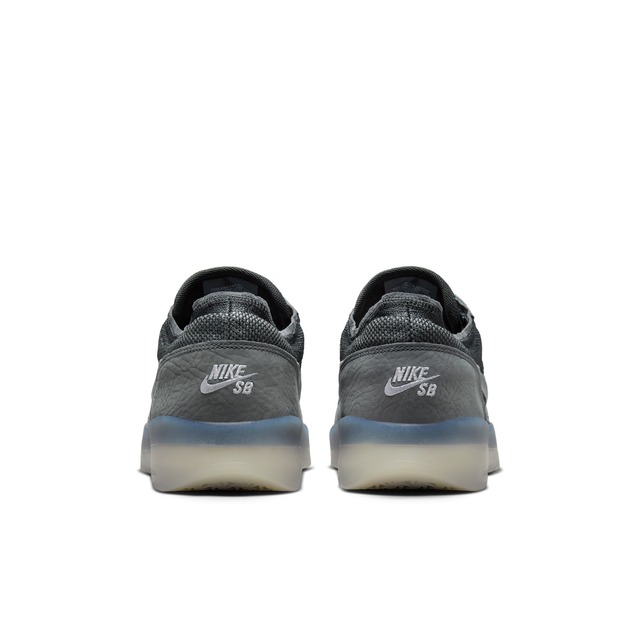 【NIKE】NIKE SB PS8
