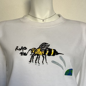 Free bee ( 自由なハチ ) トレーナー ホワイト