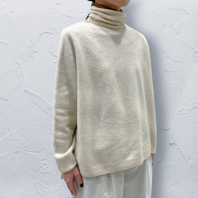 pas de calais fine wool off neck pullover