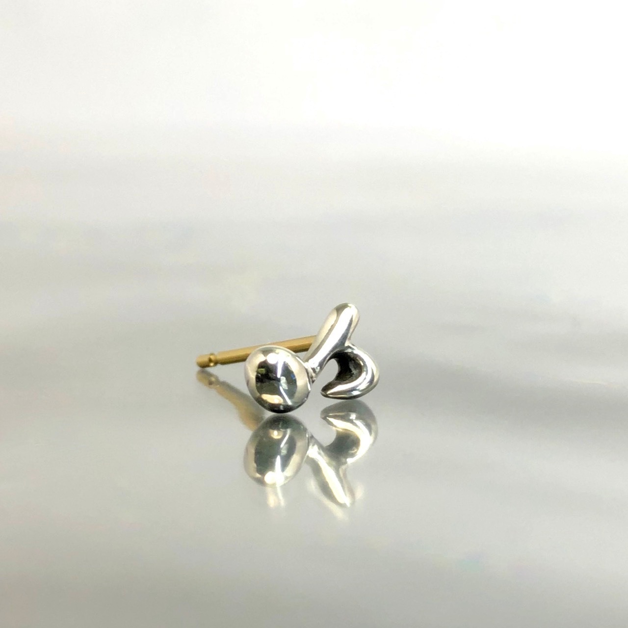 NOTE STUD / ノートピアス