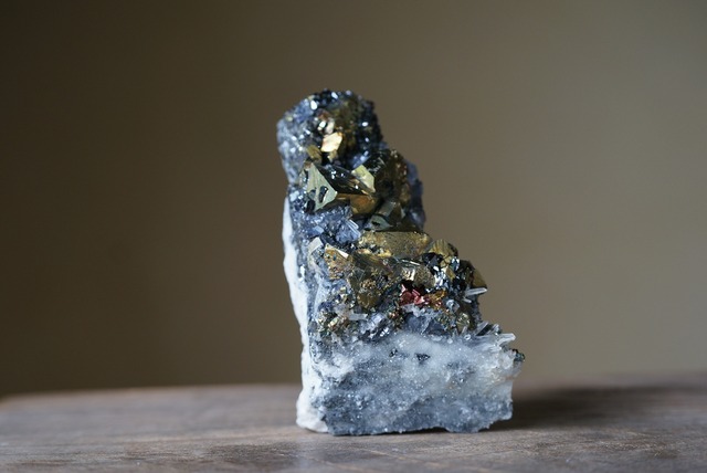 チャルコパイライト/クォーツ/スファレライト/ガレナ Chalcopyrite/Quartz/Spharelite/Galena