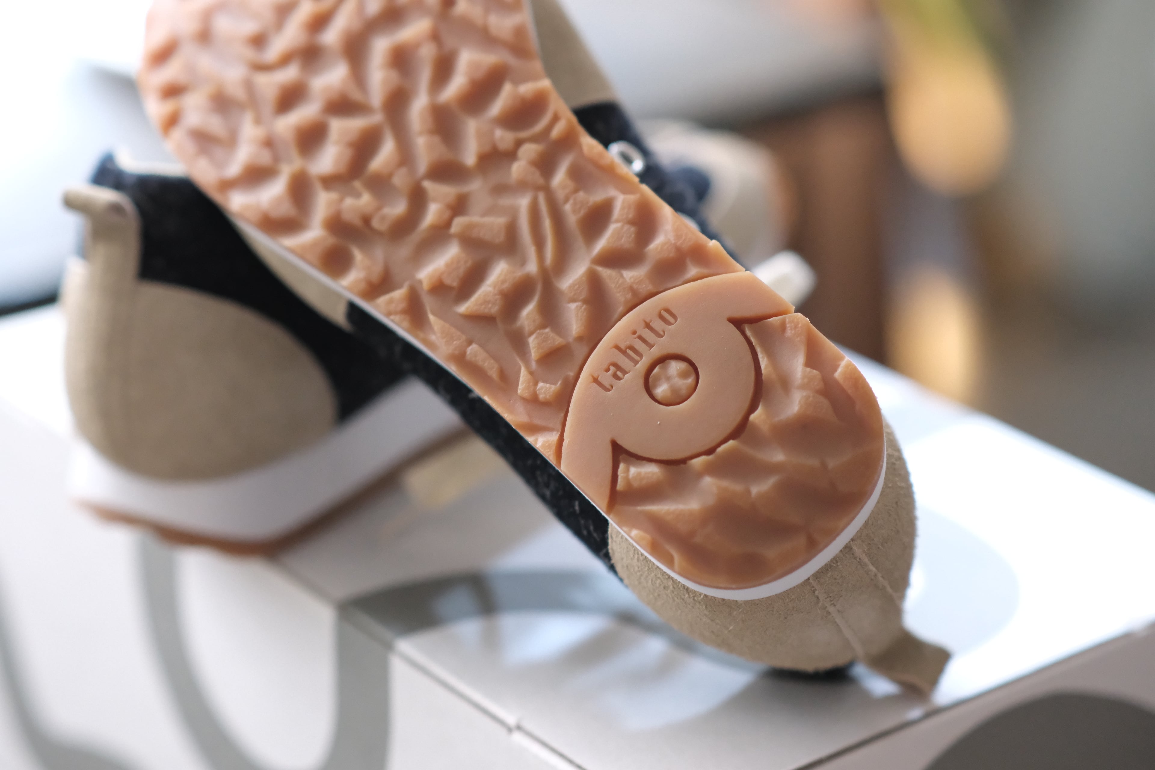 【美品】NIKE エアジョーダン1 MIDブラック/ホワイト 24.5cm 希少☆ルイヴィトン×チャップマンブラザーズ 限定コラボ ハイカット