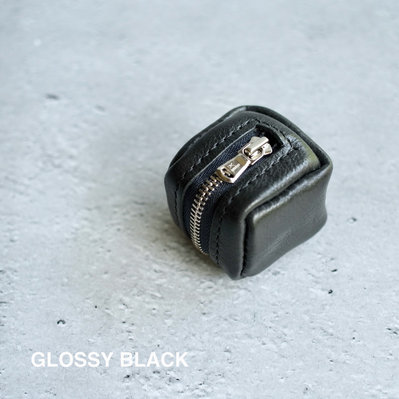 AW CUBE COIN CASE 02