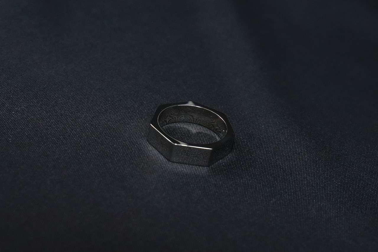 Heptagon Ring