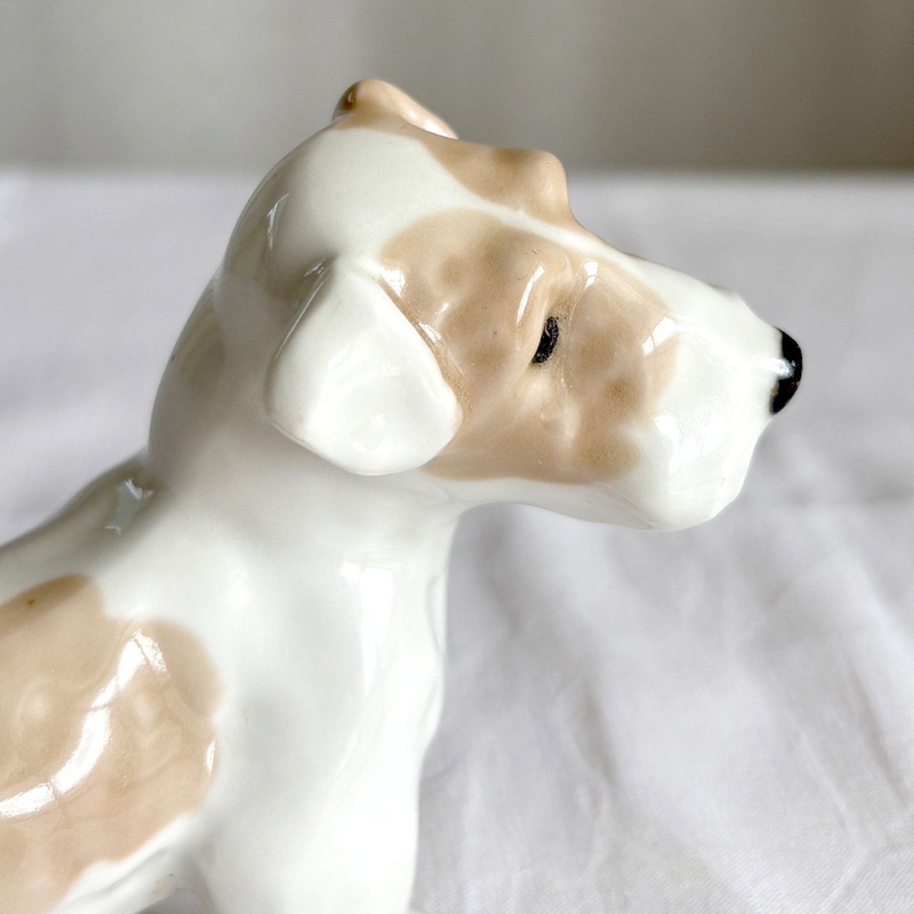 犬の置物　フィギュリン　テリア　陶器製　ロイヤルドックス　19otm43