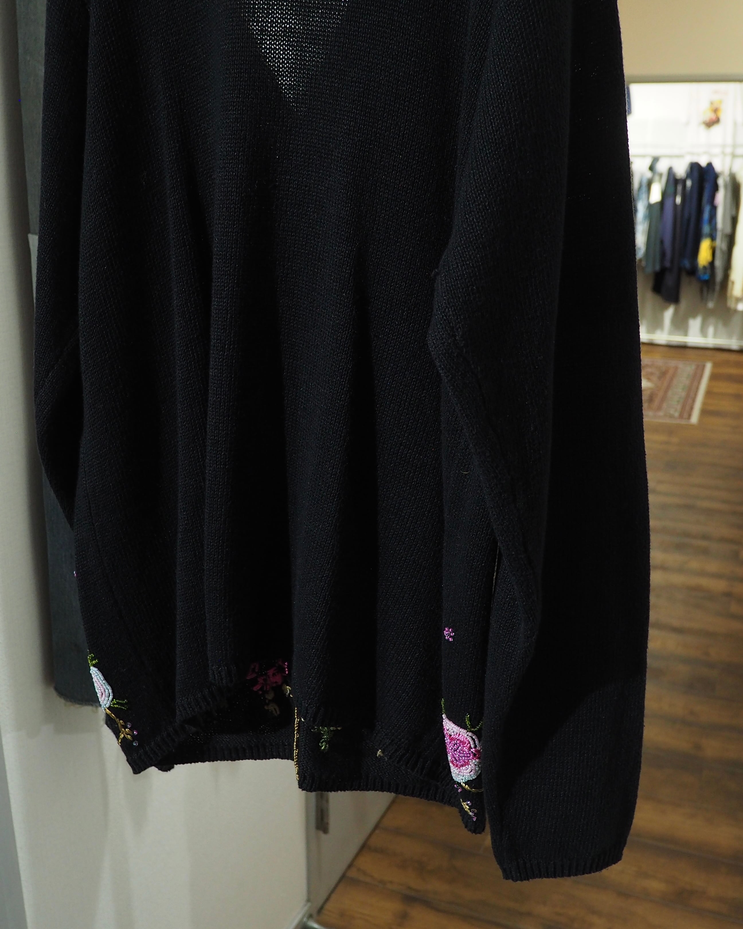 1990s Beautiful Flower Bijou Decoration Vintage Knit Cardigan