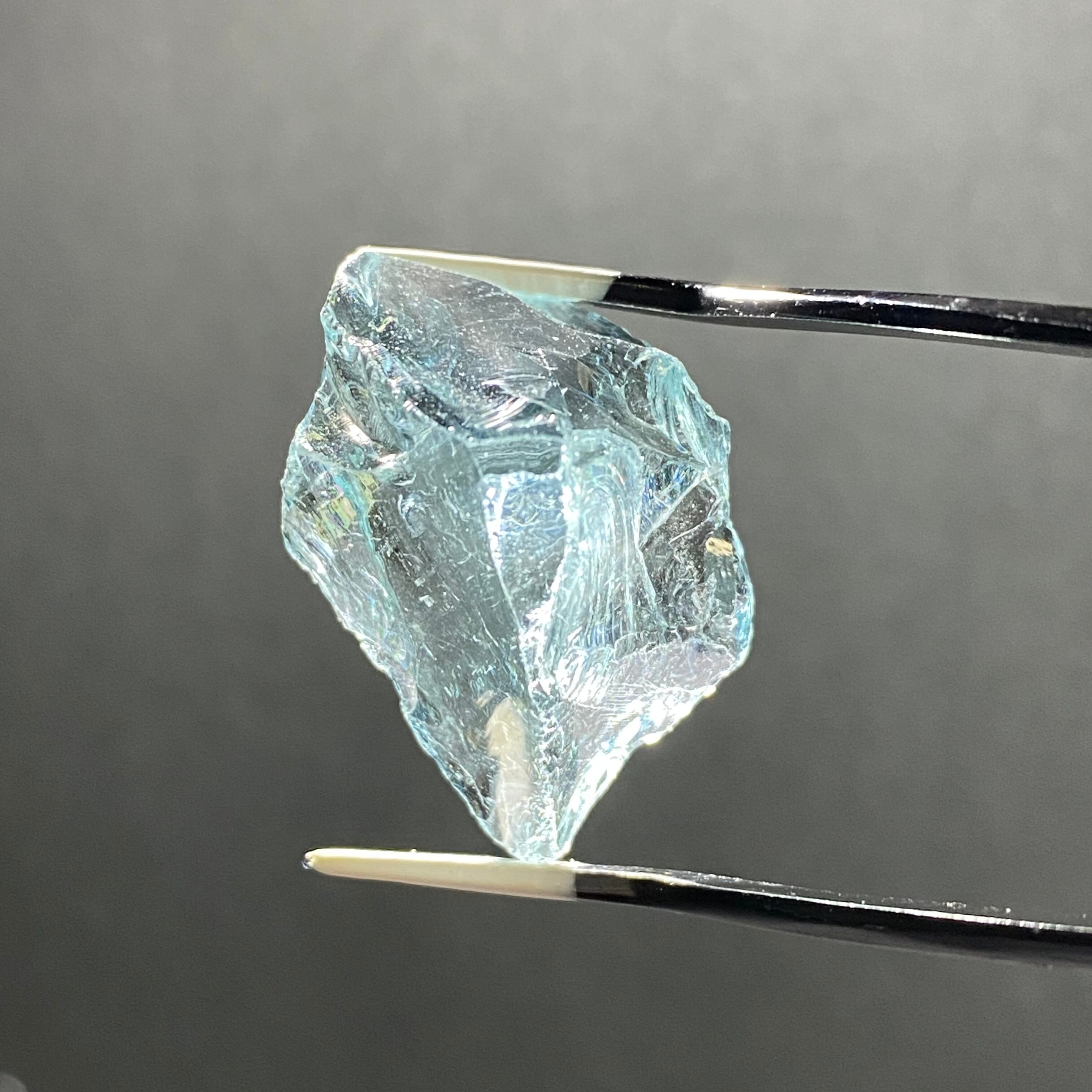 インドネシア産アンダラクリスタル原石 アクアブルー C | EBIA