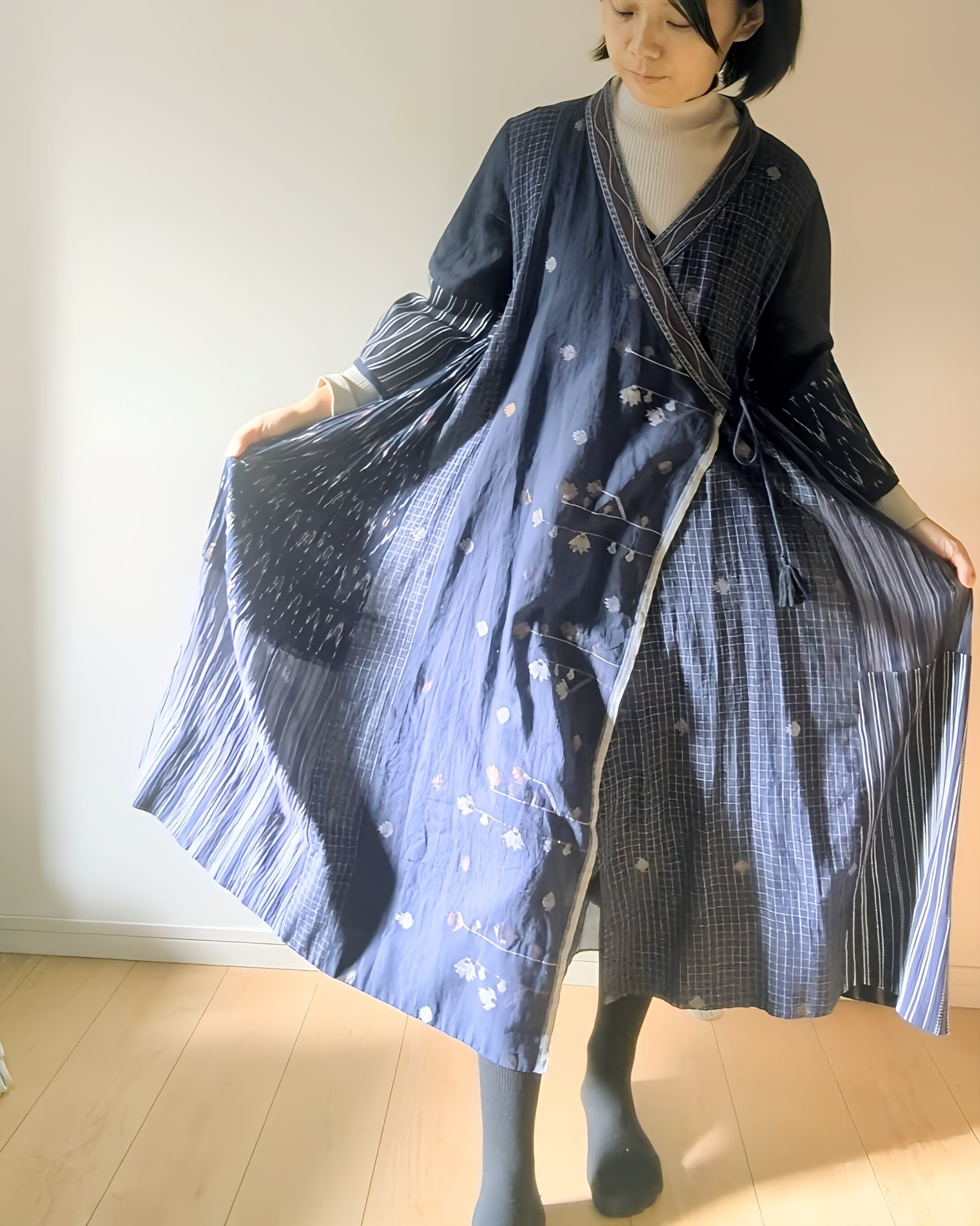 藍色ラバリさん】ジャムダニ織×機械刺繍×カディのパッチワーク