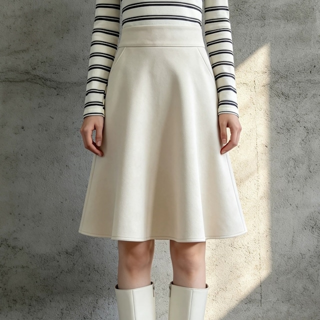 Suede touch flare skirt　M4636