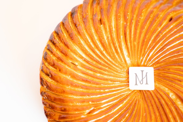 【王様のお菓子】当日焼き上げ発送　ガレットデロワ2025　（12月29日より順次配送）（ビニール袋付き）（常温5日間）