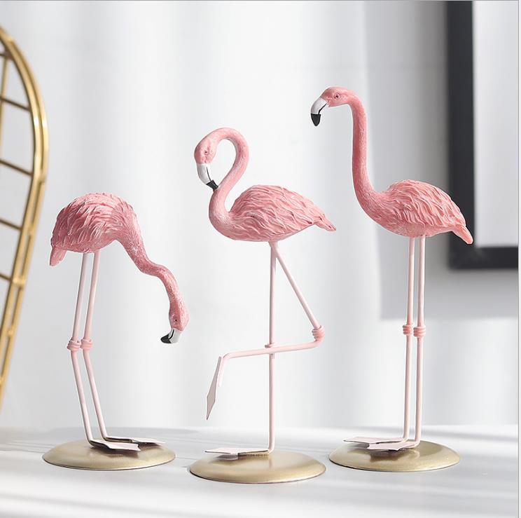 ピンクのフラミンゴオブジェ 置物 | Russel 海外インテリアセレクト
