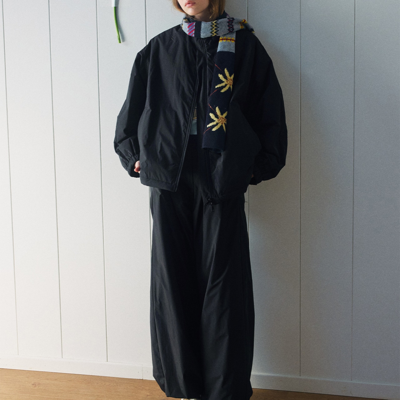 Minimal Zip-Up Short Jacket T3731