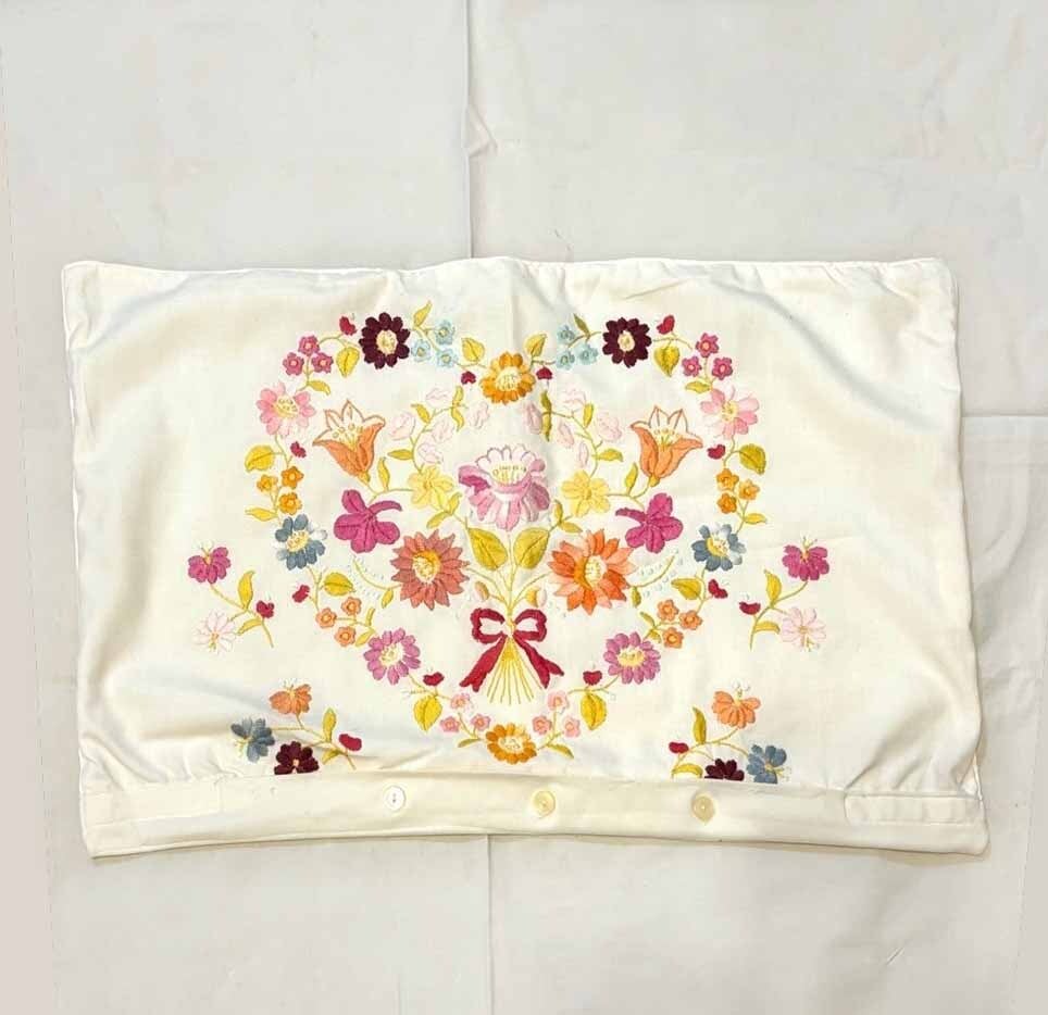ハンガリー刺繍 花 ハート ブーケ クッションカバー | kolbenova