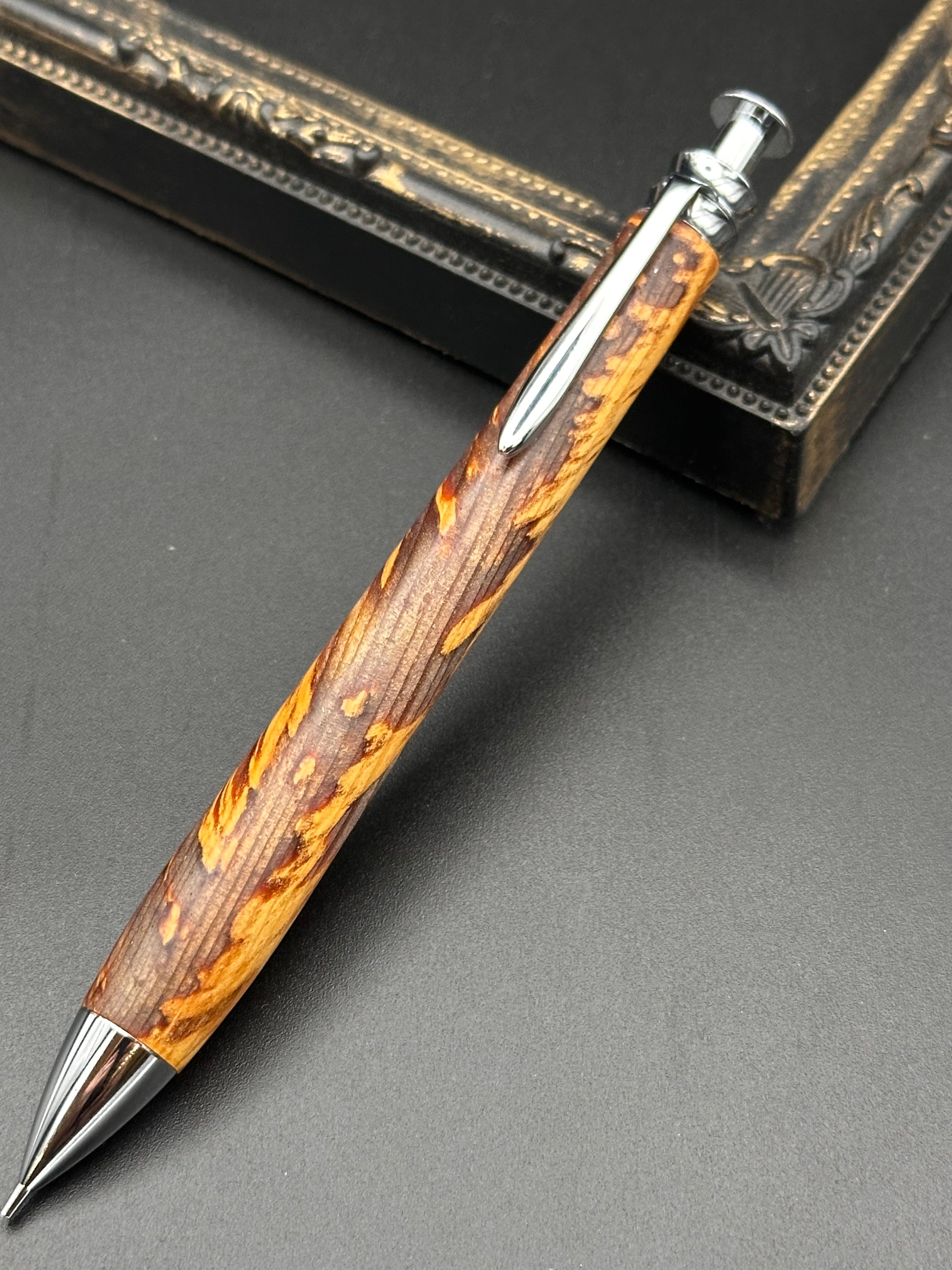 43マーブルウッド　木製シャーペン　強低重心(？タイプ)  濃色 43マーブルウッド 木製シャーペン 強低重心(？タイプ) 濃色