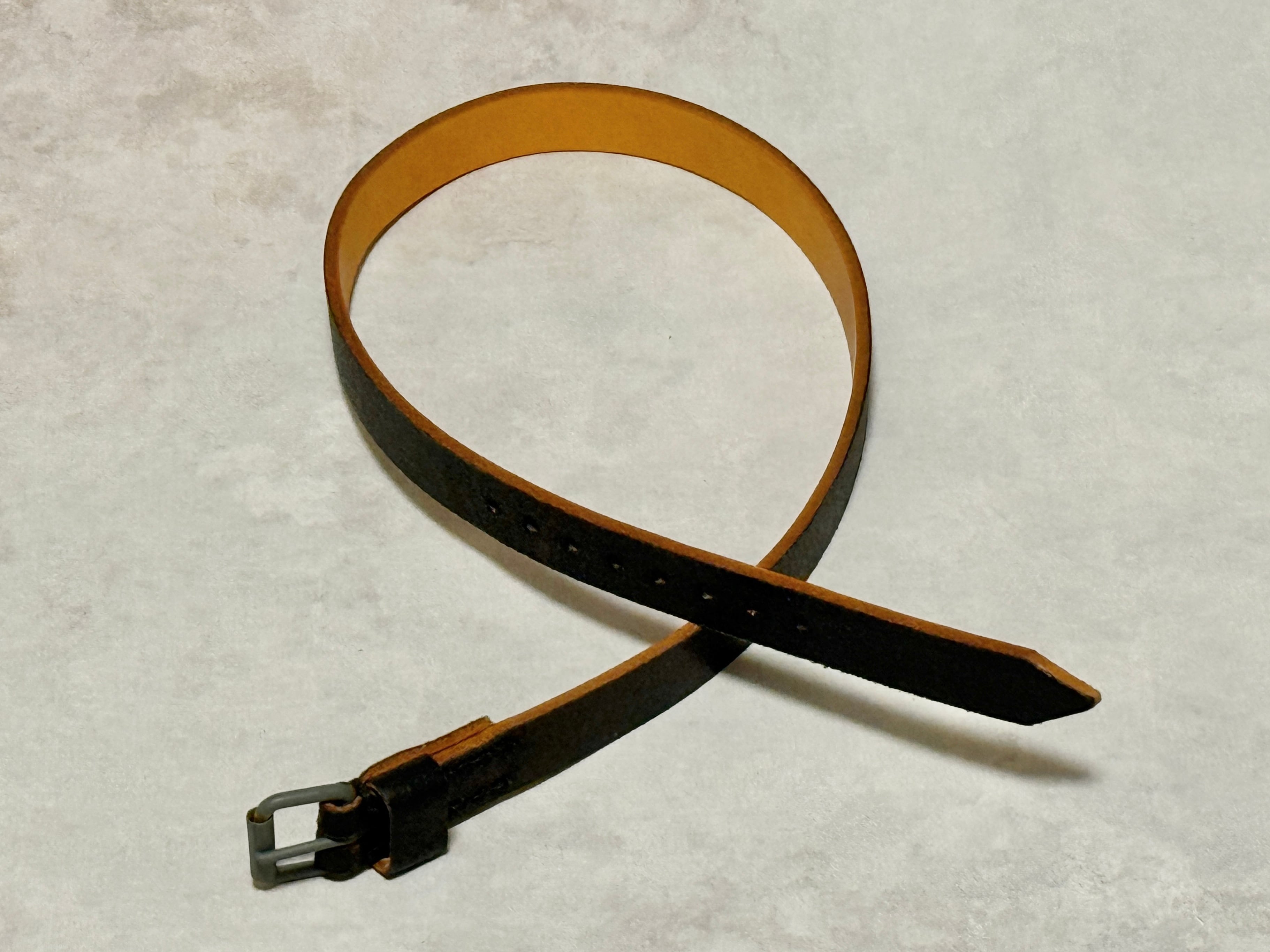 WWIIドイツ軍 飯盒用ストラップ（60cm・8穴・1ループ