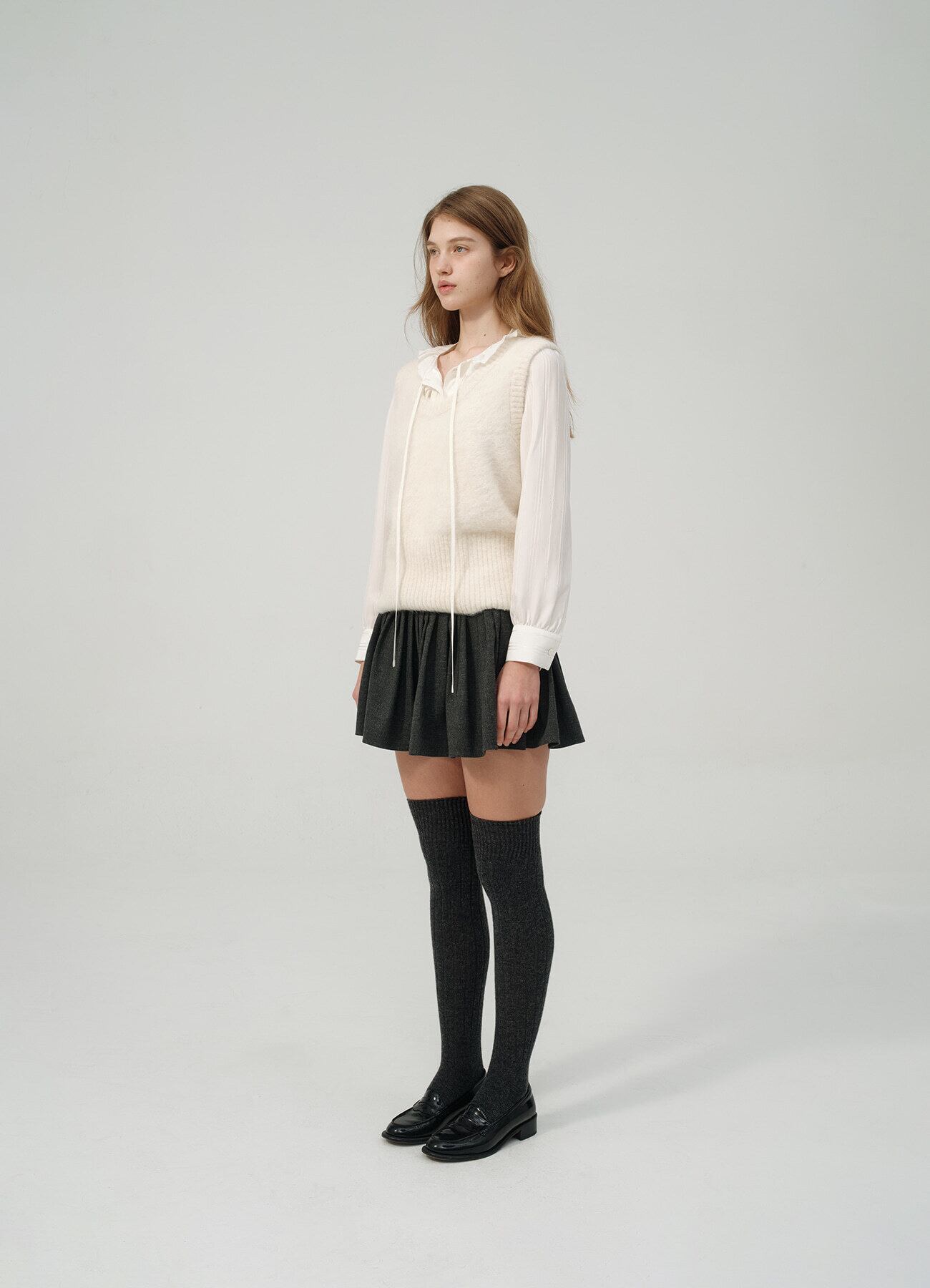 The Barnnet Alpaca UNeck Knit Vest Ivory The Barnnet Alpaca UNeck Knit Vest Ivory