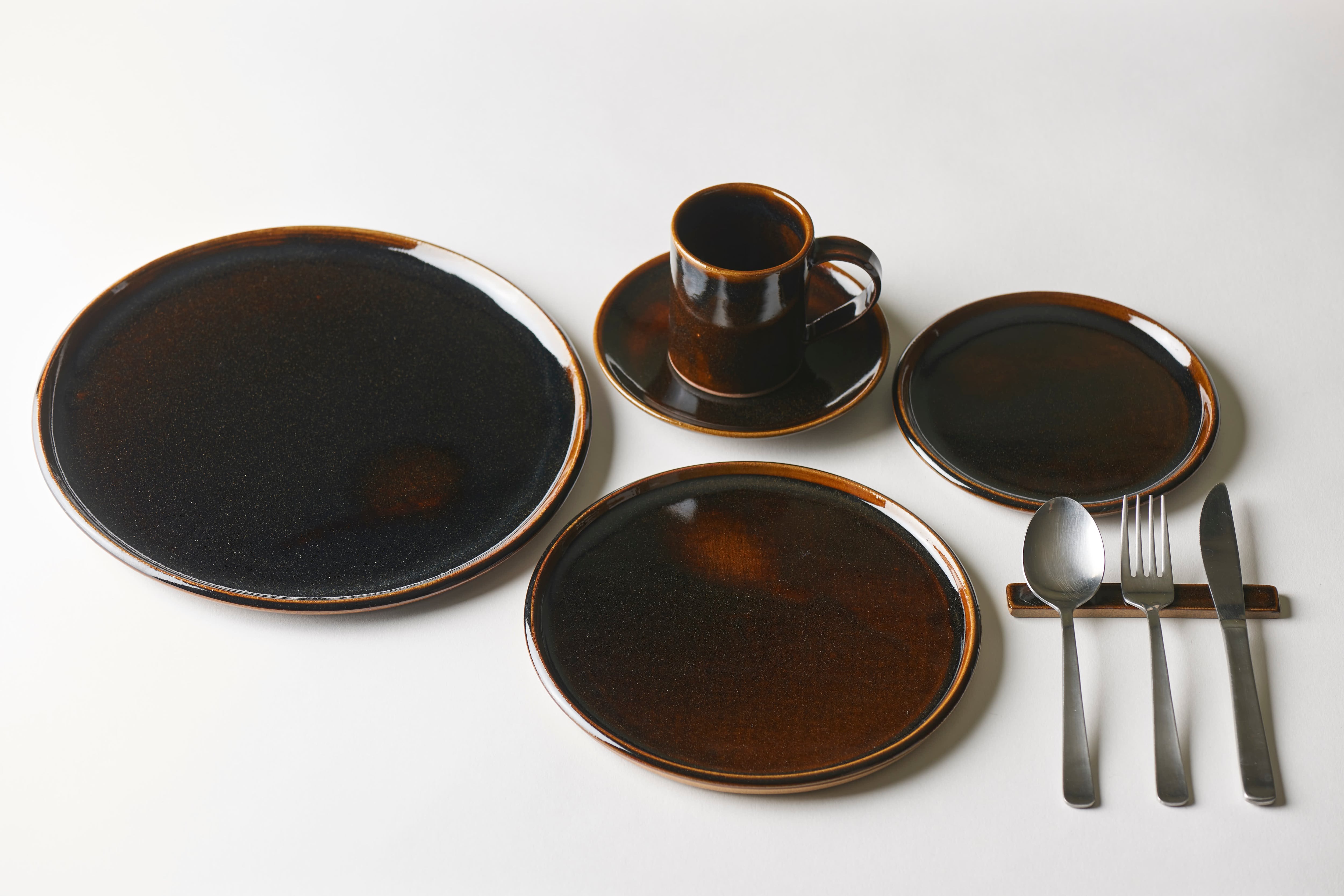 プレート 大（飴釉）