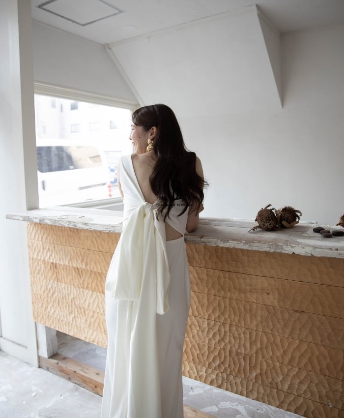 THE URBAN BLANCHE ORIGINAL 】ウエディングドレス Vネック スレンダー