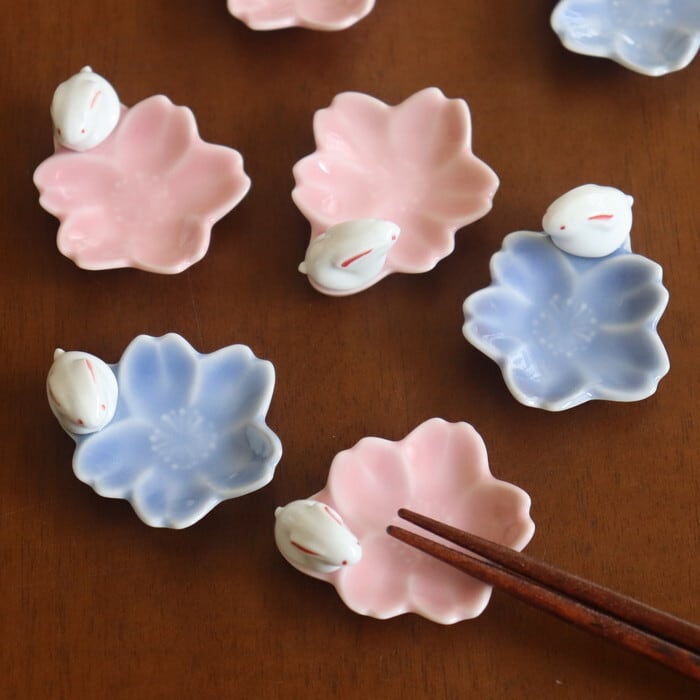波佐見焼 箸置き さくら兎 Hasami-yaki Chopstick rest Cherry