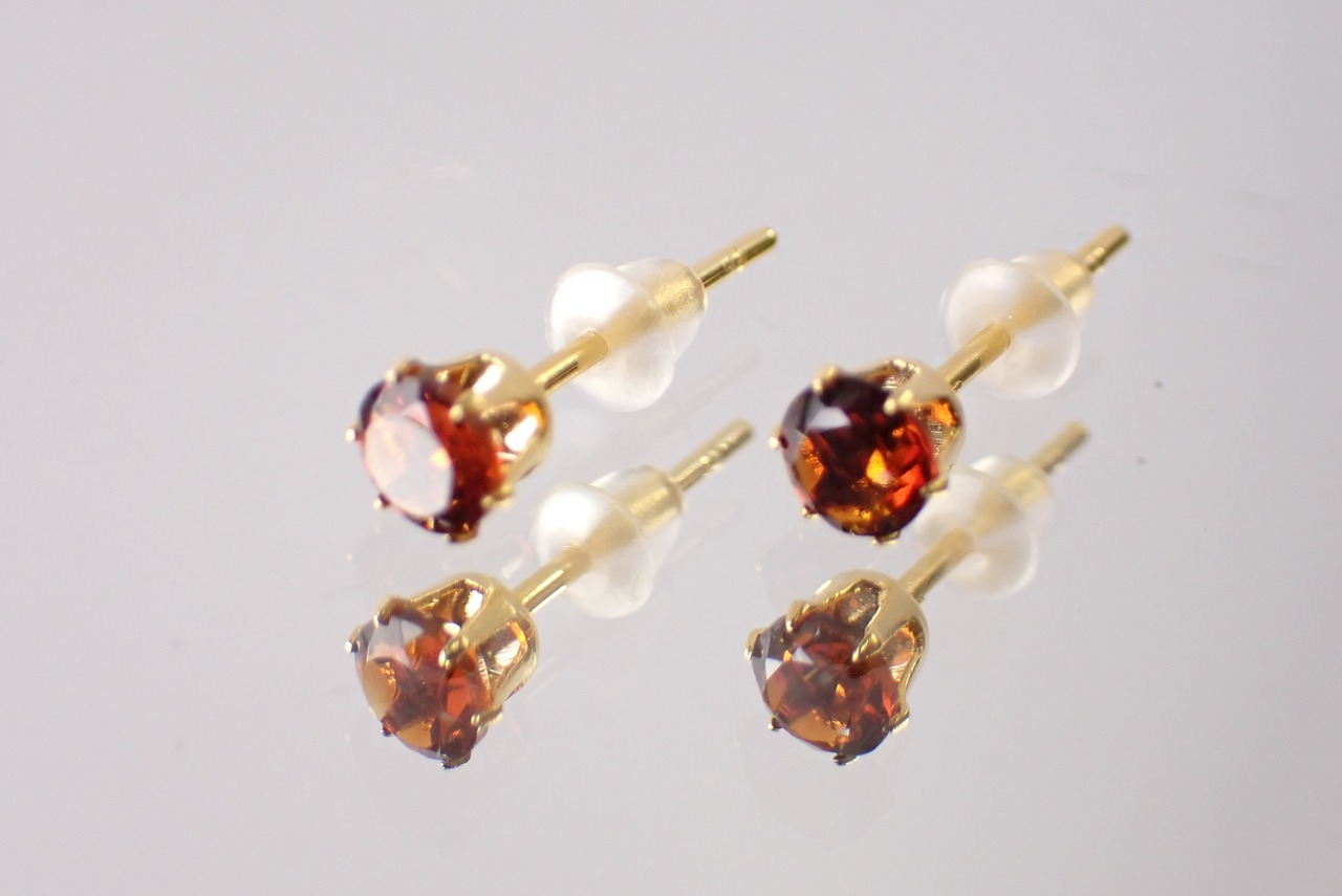 シトリンピアス　約4mm　[D9-115]