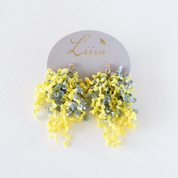 タティングレースとビーズのピアス Fluffy＜フラッフィー＞Mimosa ※イヤリングに変更可