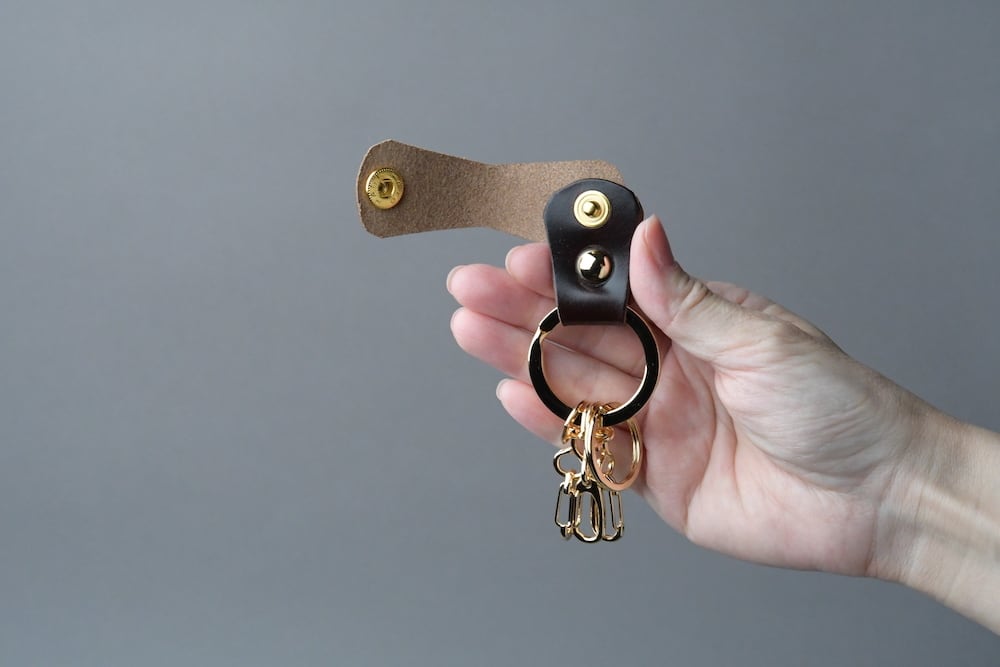 パッチン キーリング □ダークブラウン・ゴールド□ | MAISON MANKITI