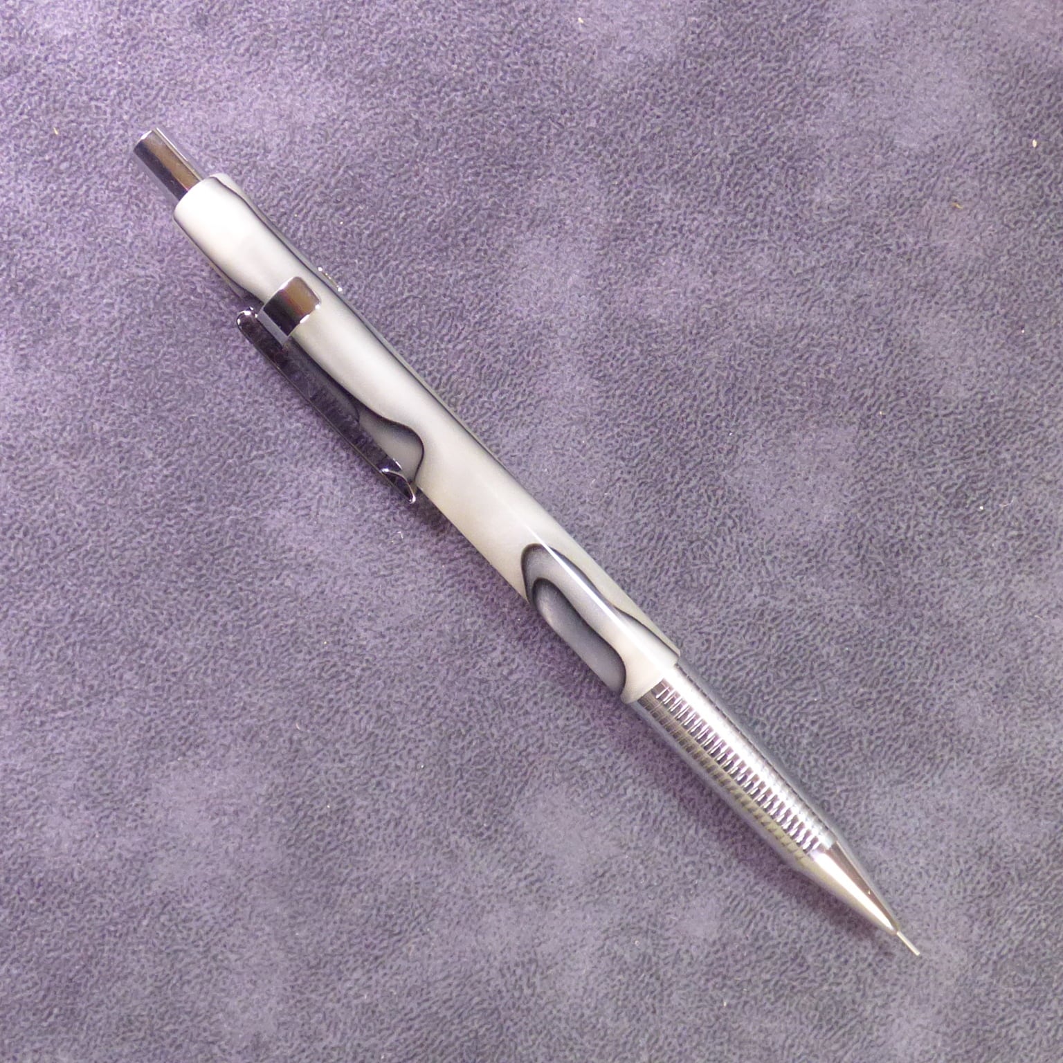 シャーペンMP201 W10317 ホワイトブラック | CraftA840129