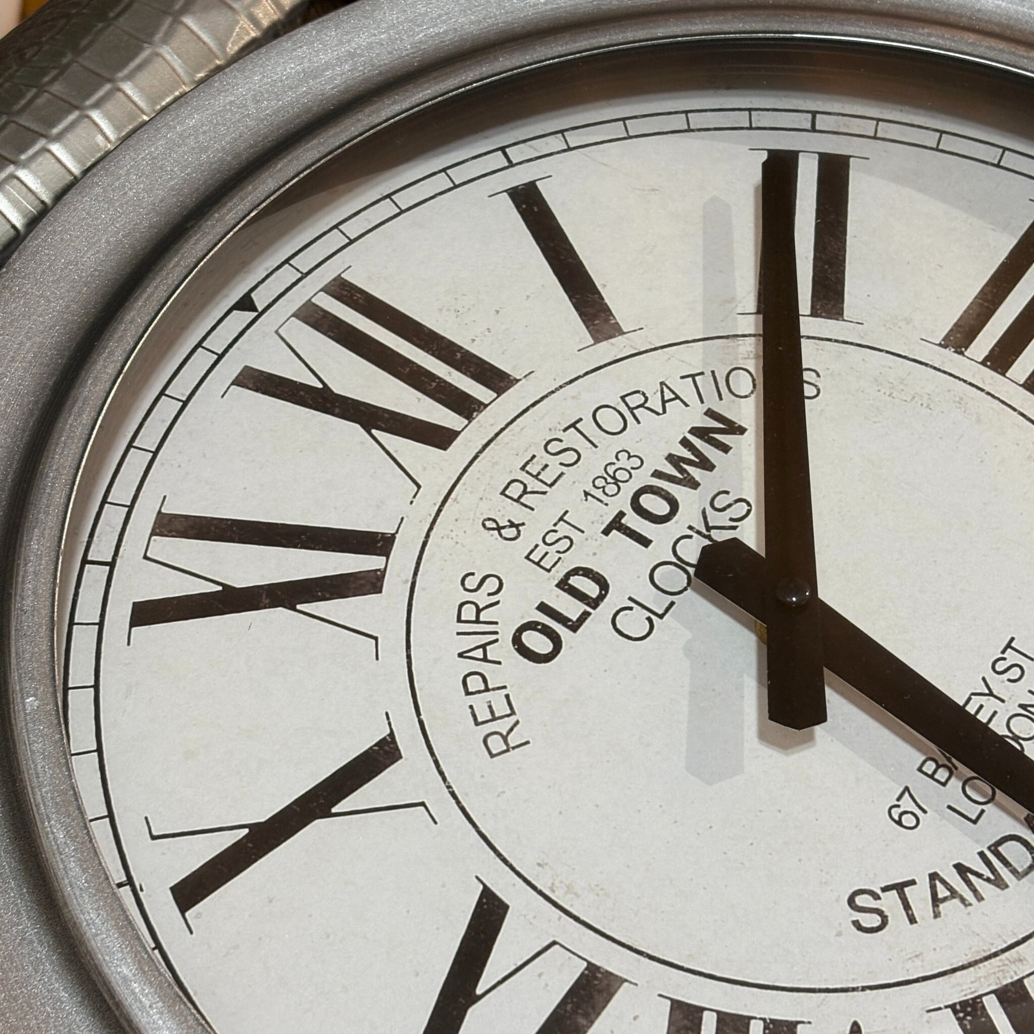 新品】ヴィンテージウォッチ風 サイドテーブル | 腕時計モチーフ