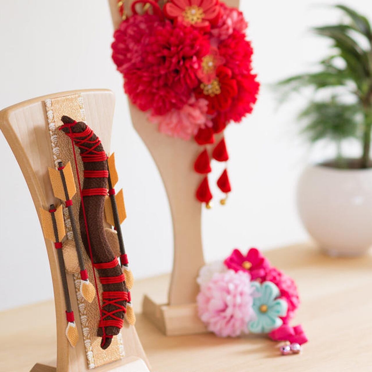 破魔弓飾り E2538 破魔弓23B(赤紐)ケース付｜初正月｜省スペース