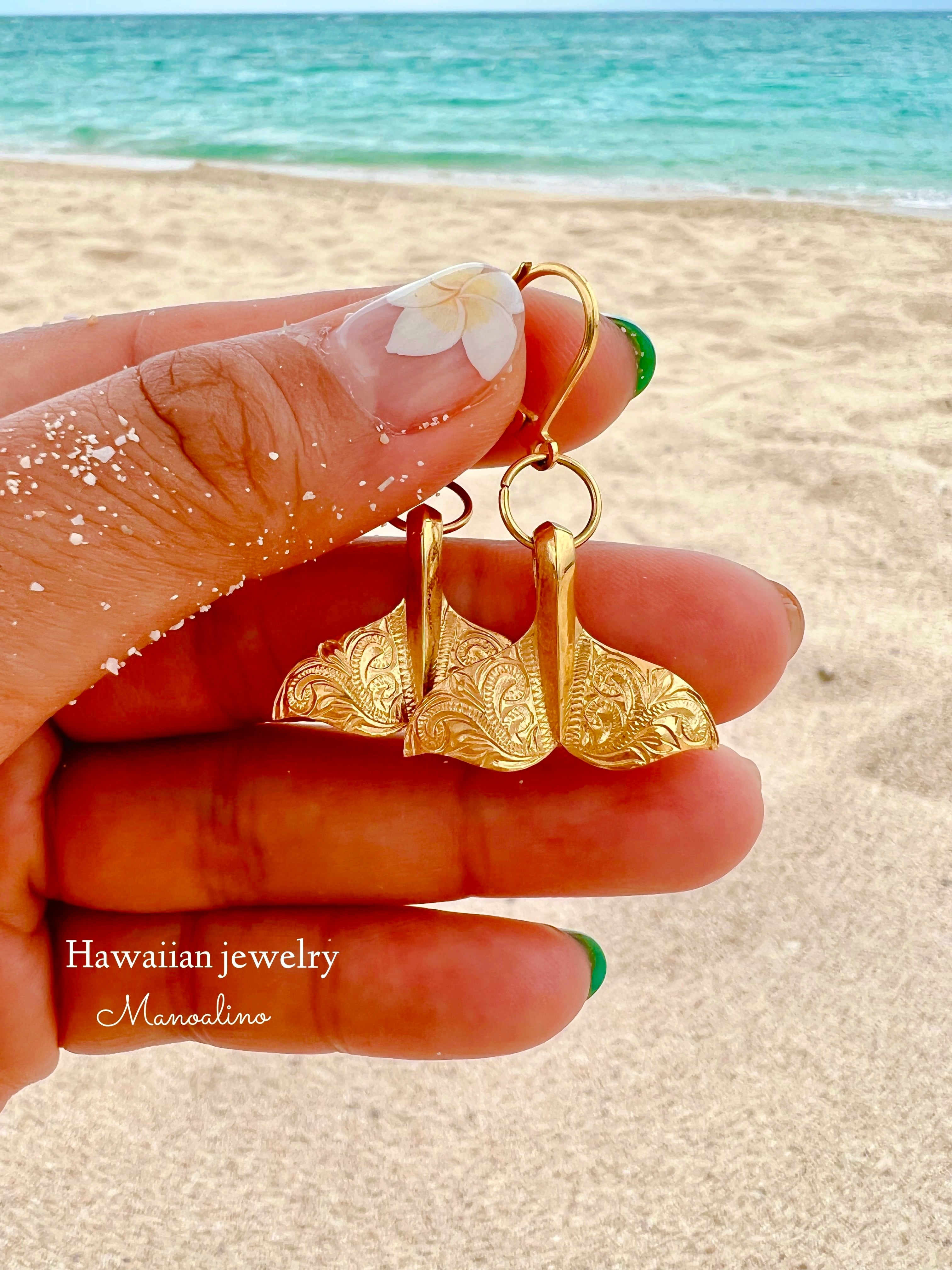 whaletail earring Hawaiianjewelry(ハワイアンジュエリーホエール