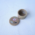 ミントグリーンとピンクの小箱