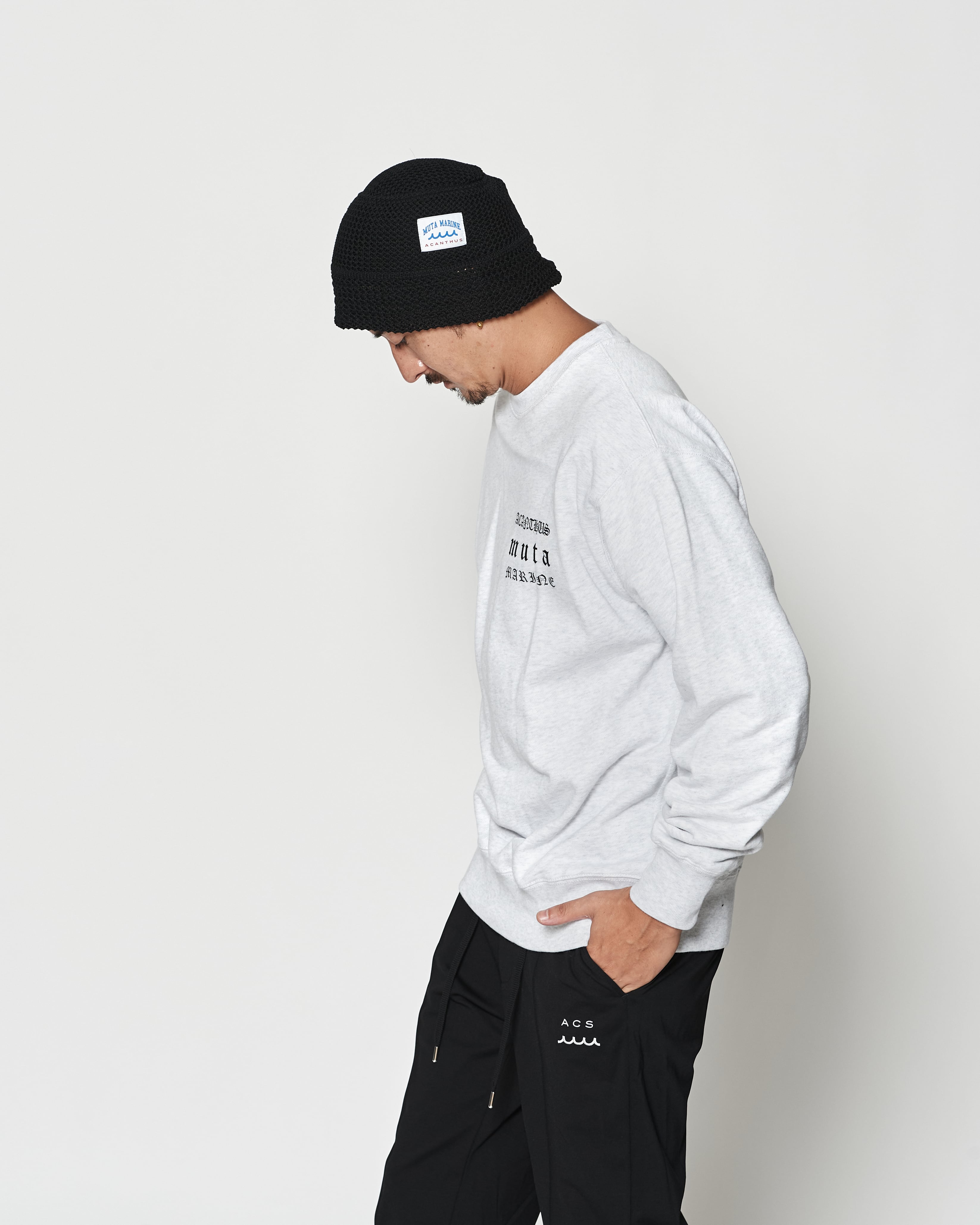 muta MARINE × ACANTHUS オールドロゴ クルーネックスウェット