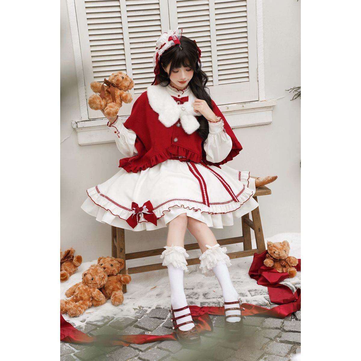 ガーリーケープレッドバイカラーワンピース：ケープ | Maiden's Rêve
