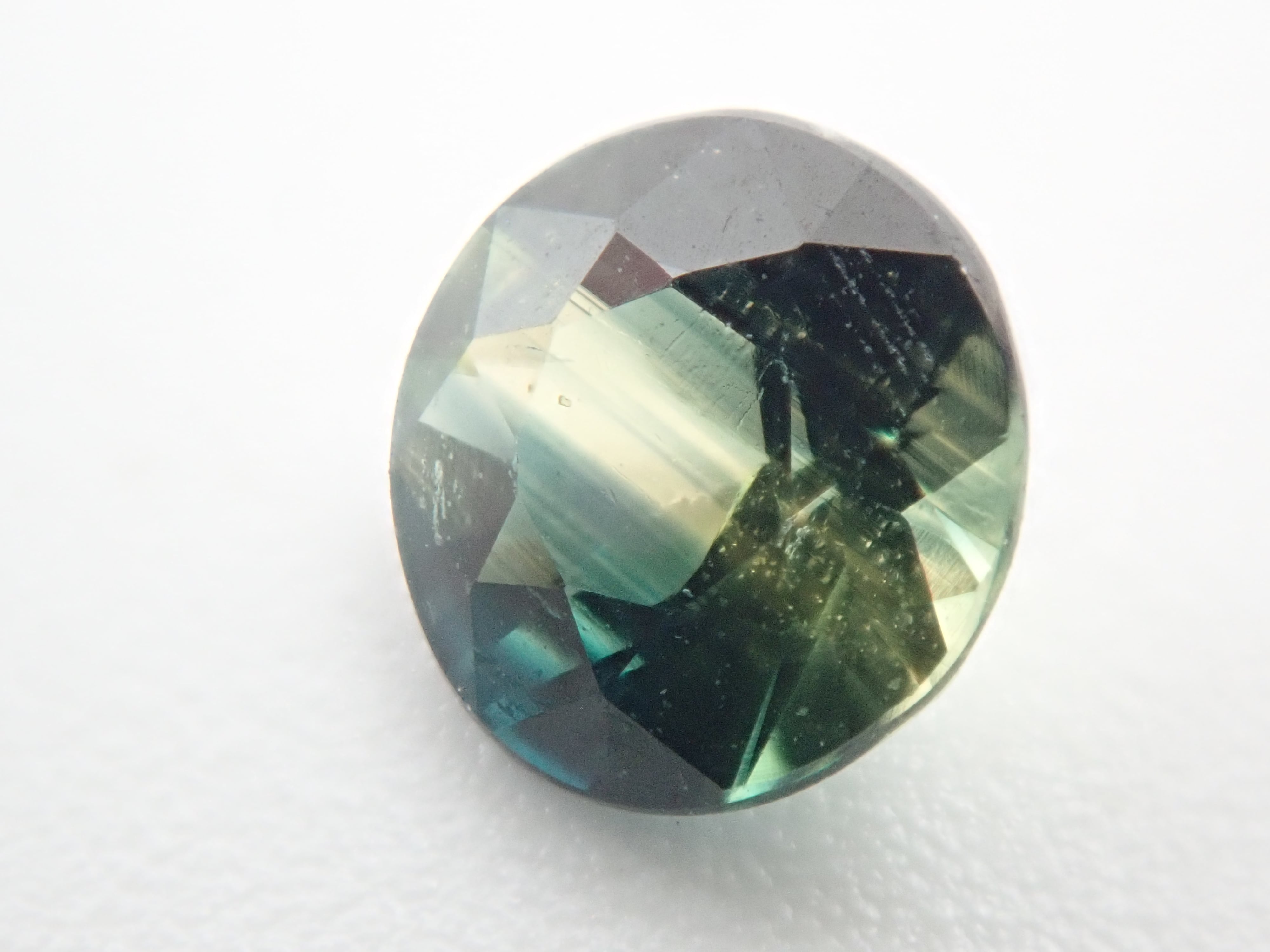 【新商品】タイ産バイカラーサファイア 0.253ct