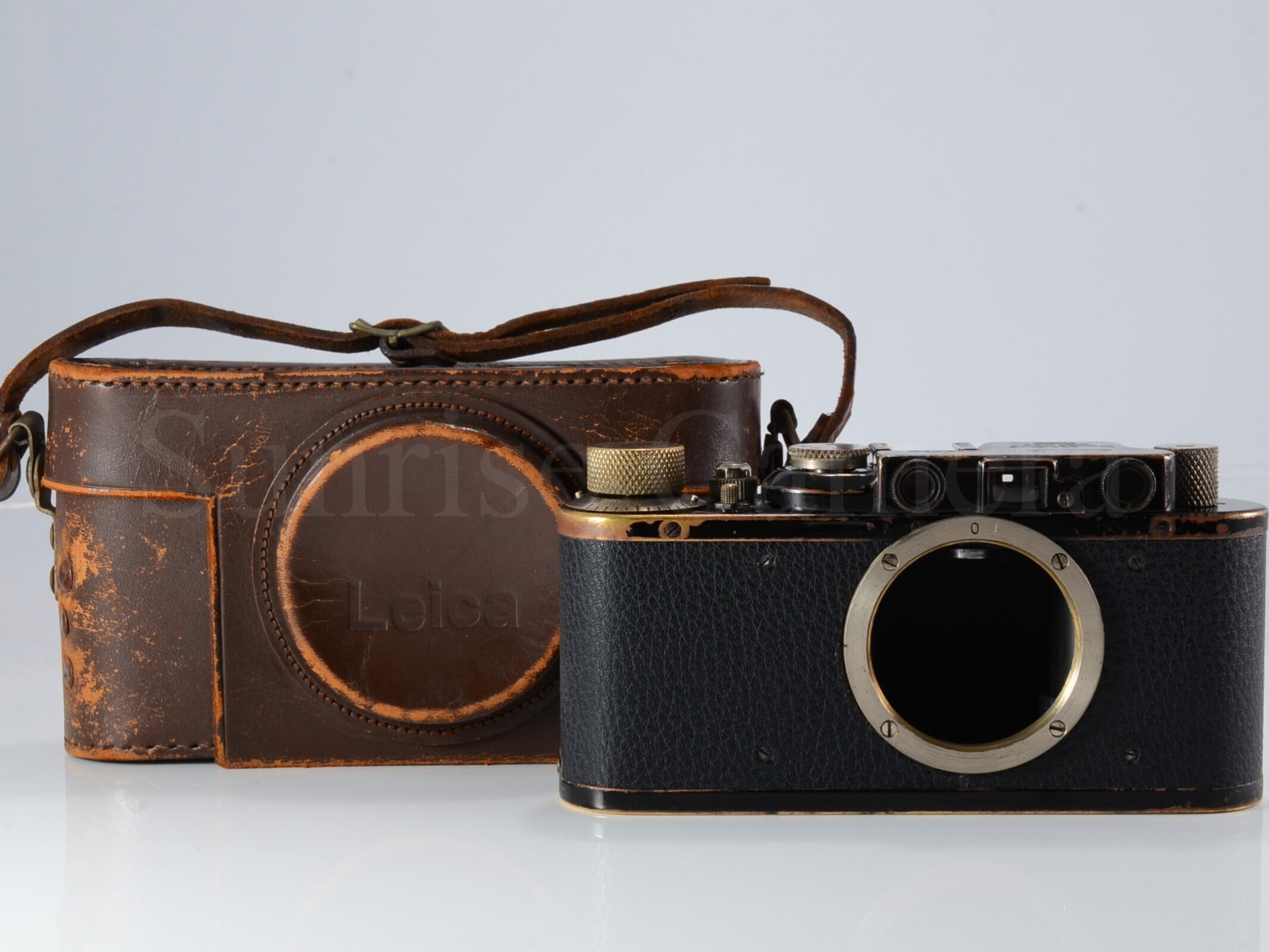 中古】Leica DII ブラックボディ オーバーホール済 希少革ケース付