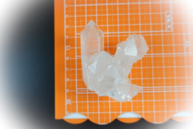 【２４】超高波動ヒマーチャル・プラデーシュ州クル渓谷マニカラン水晶 クラスター