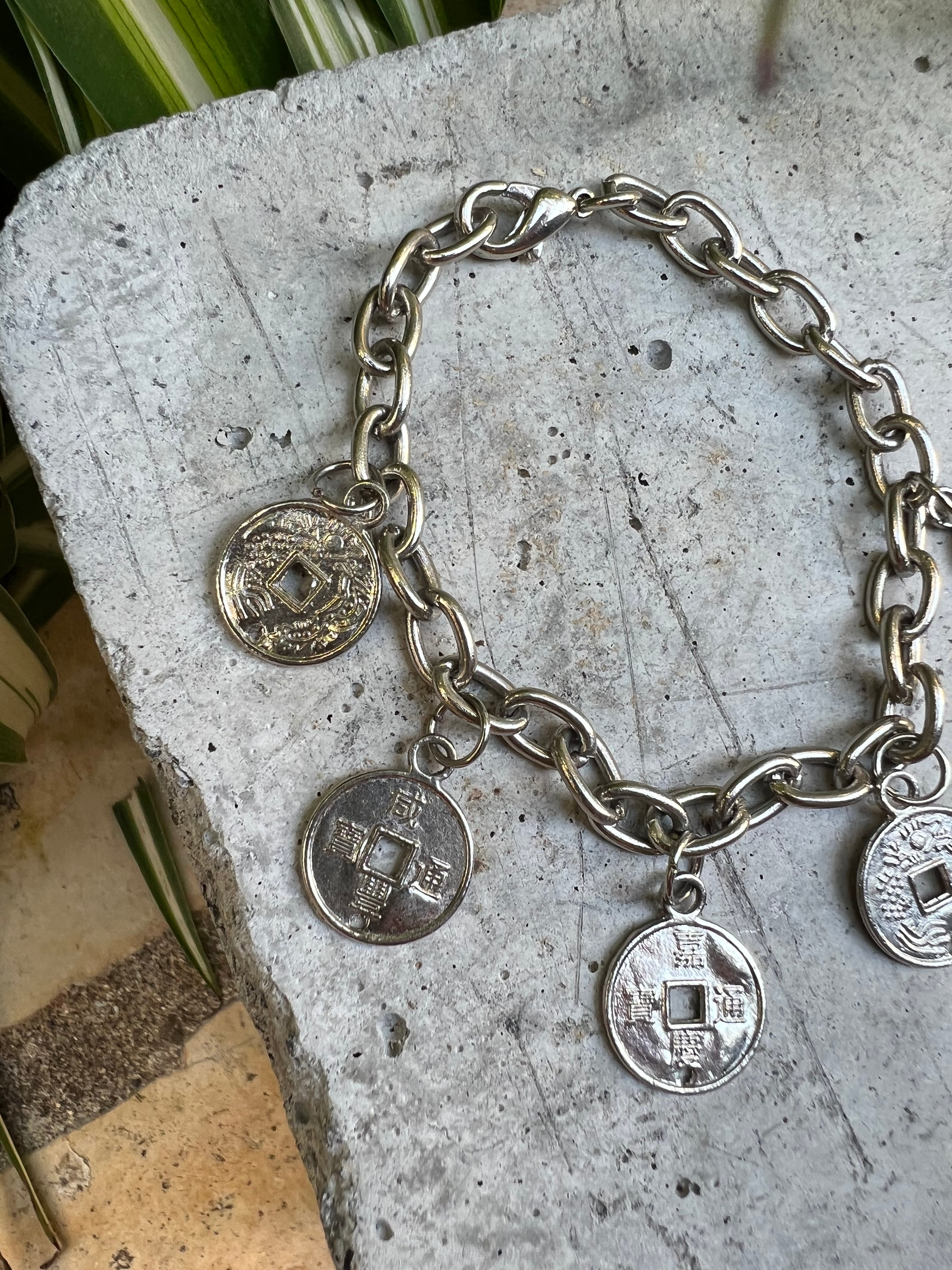 Vintage silver coin bracelet ( ヴィンテージ シルバー コイン ブレスレット ) | Riyad vintage shop powered by BASE