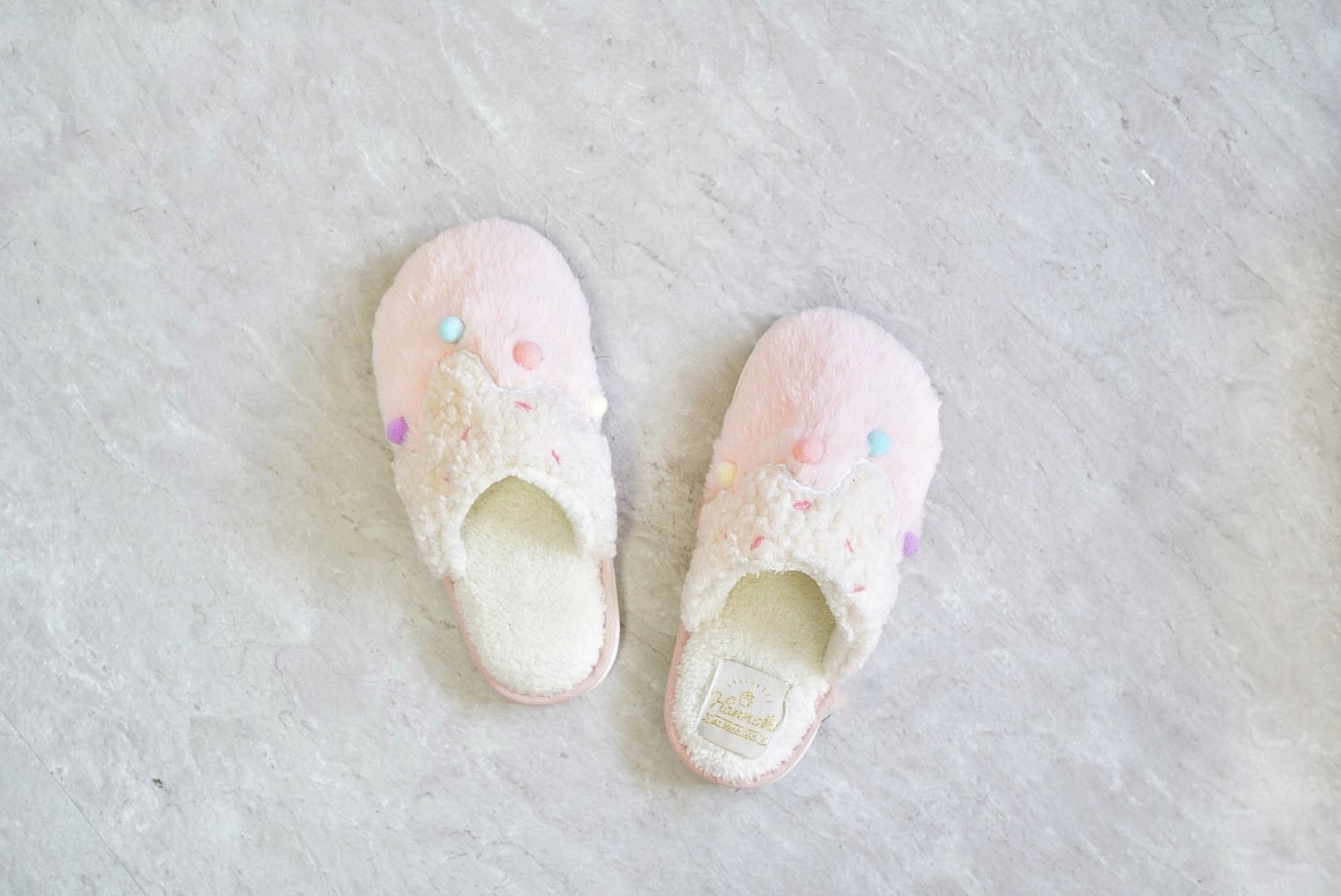 アイスクリームスリッパ